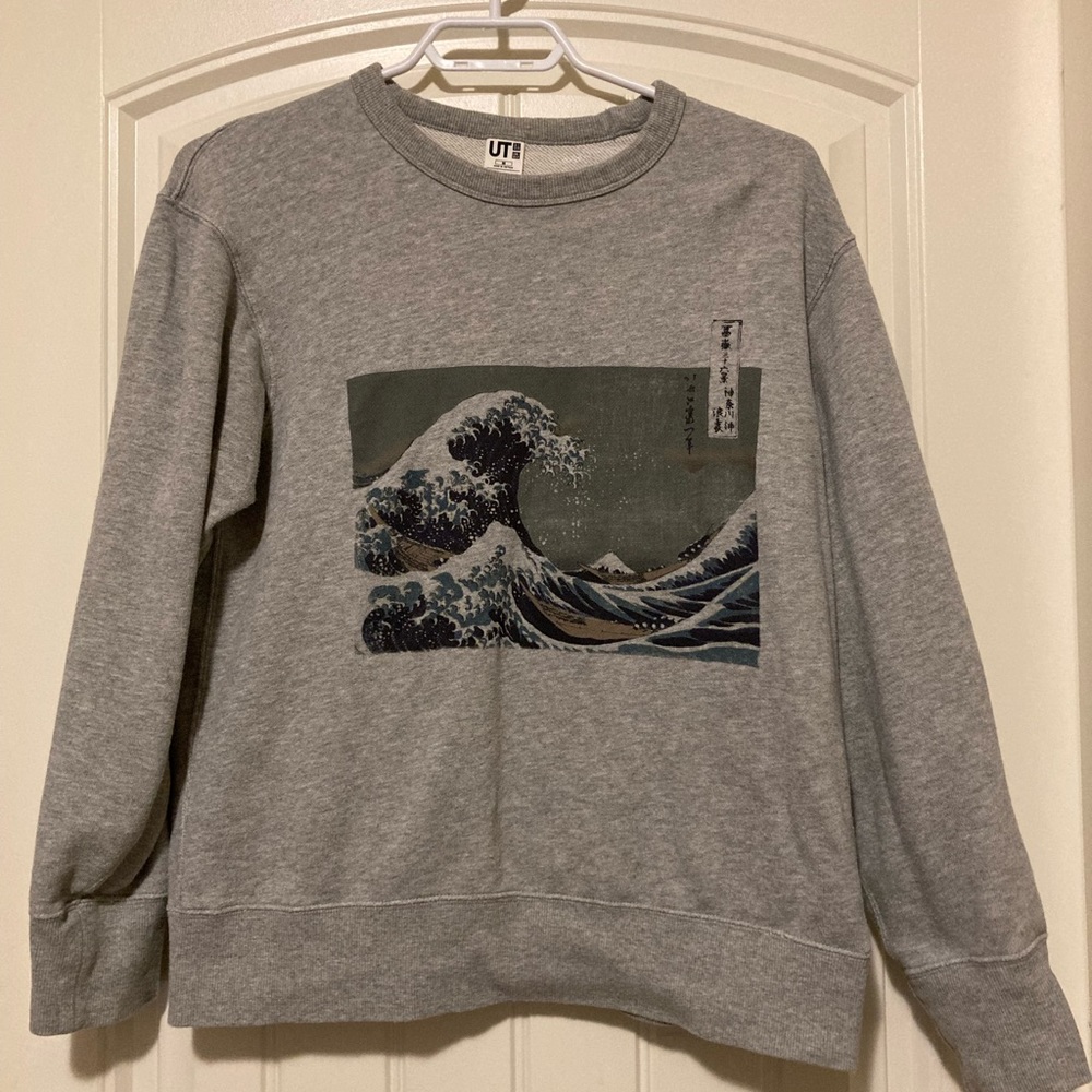 Uniqlo crew neck sweatshirt